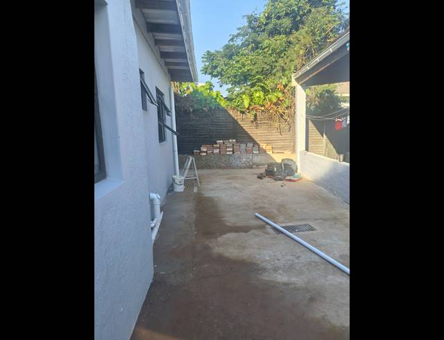 1 BEDROOM ROOM TO LET IN UMBILO